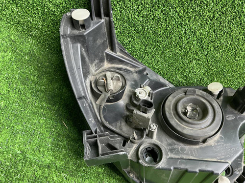 Фара левая Lada Granta (2018-н.в.) галоген