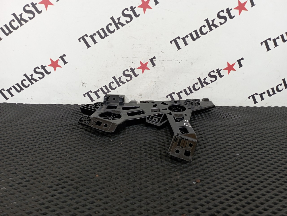 Кронштейн панели приборов 2020г.