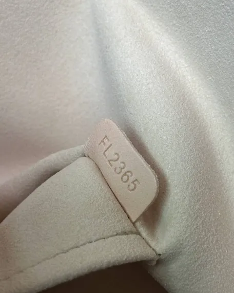 Сумка Louis Vuitton On The Go MM (35 x 27 x 14 см)