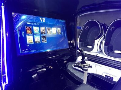 Аттракцион виртуальной реальности VR вертолет