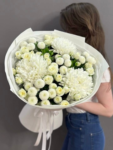 Авторский букет в белой гамме