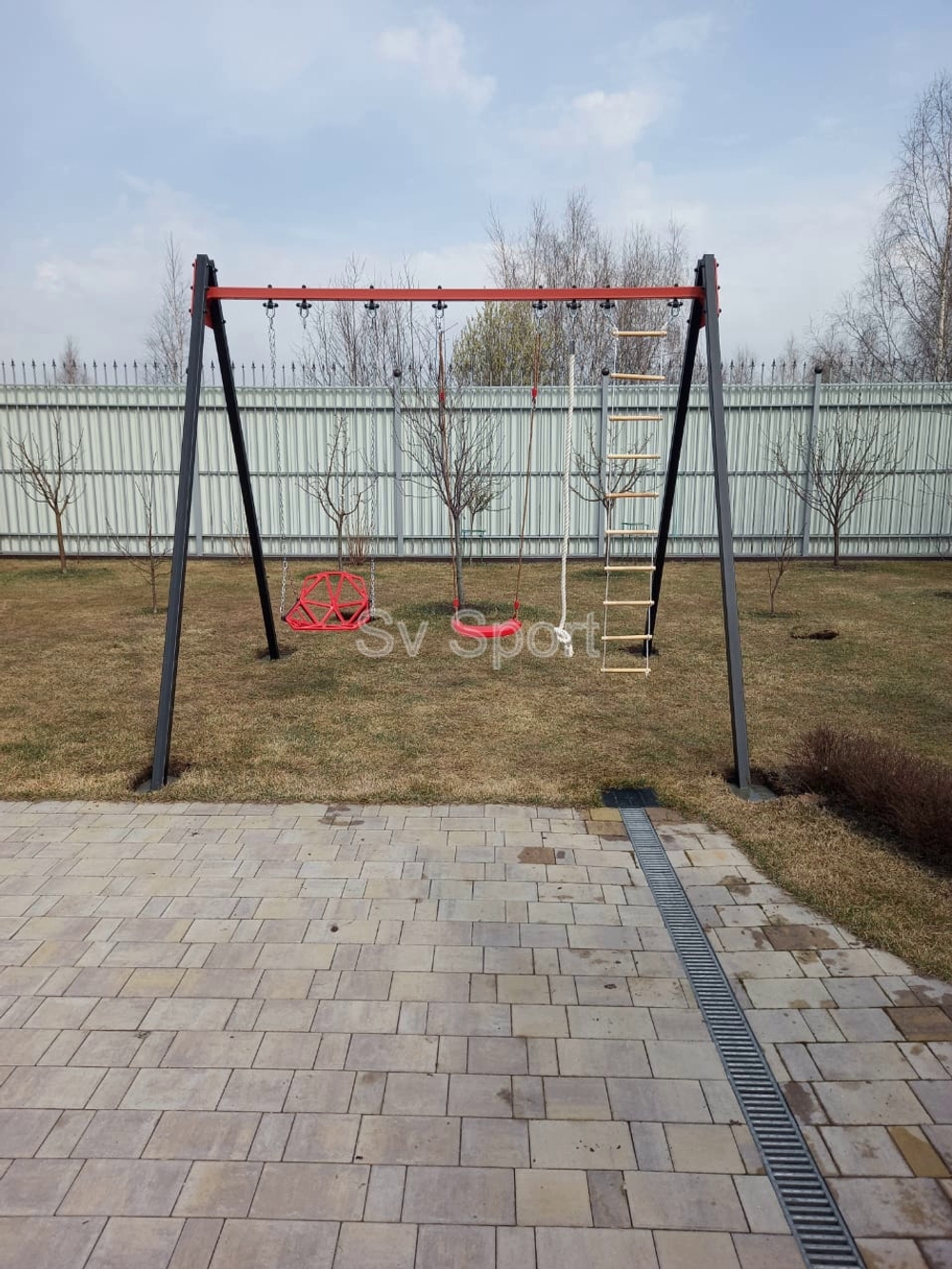 Монтаж уличных качелей Sv Sport