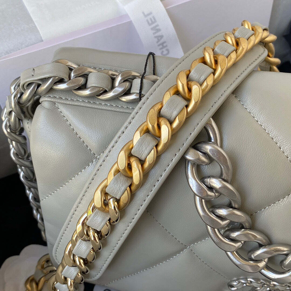 Chanel 19 Large 30 cm