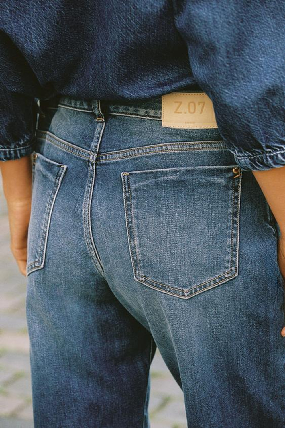 ZARA ДЖИНСЫ Z.07 RELAXED FIT С ВЫСОКОЙ ПОСАДКОЙ И ОТВОРОТАМИ, СИНИЙ