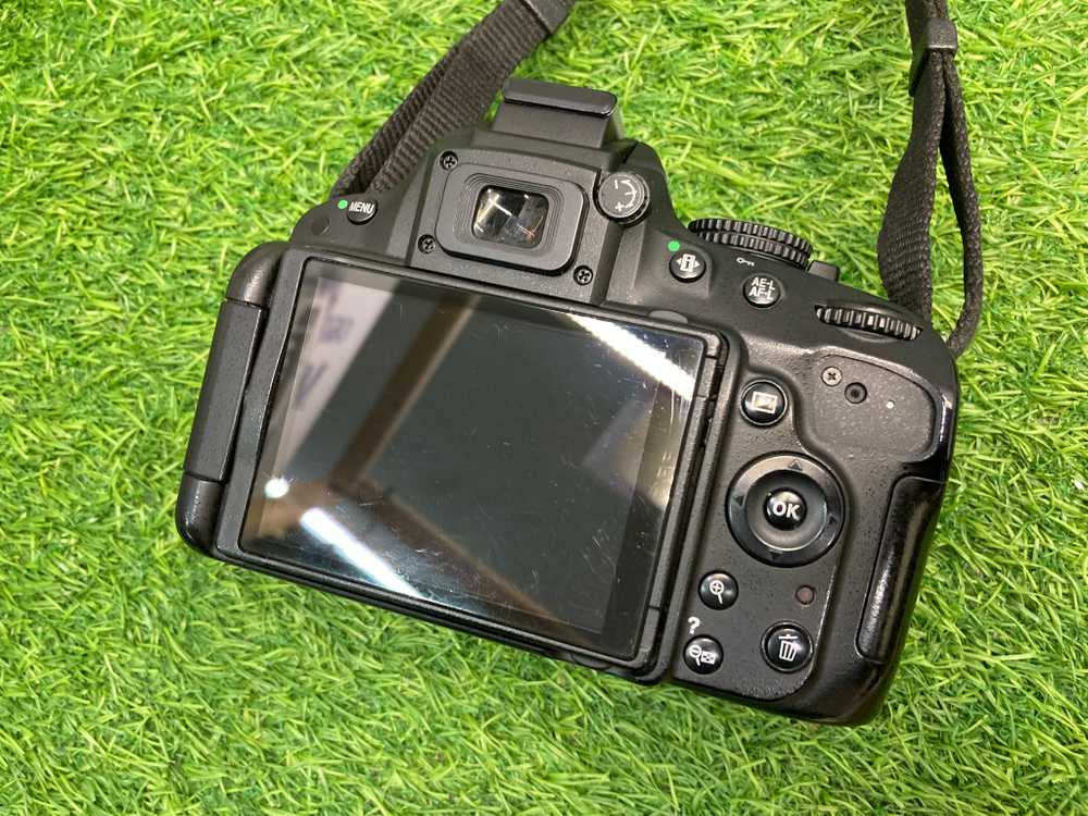 Nikon D5100 kit 18-55mm 3.5-5.6G VR 87.700 кадров
