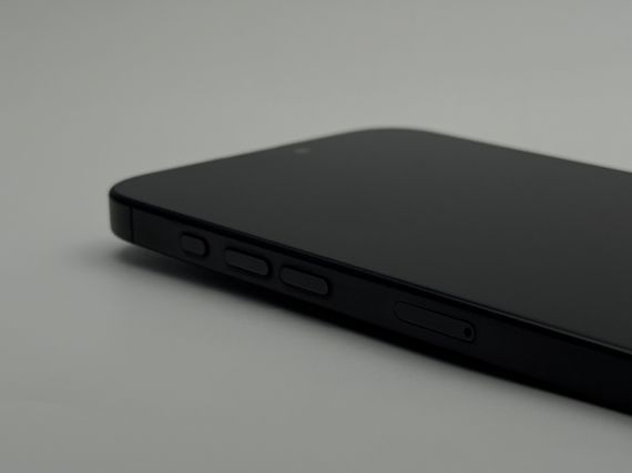 iPhone 16 Pro Max Black Titanium