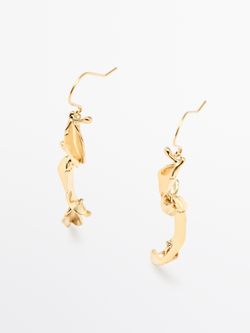 Massimo Dutti Длинные серьги с деталями «Листья», золотистый