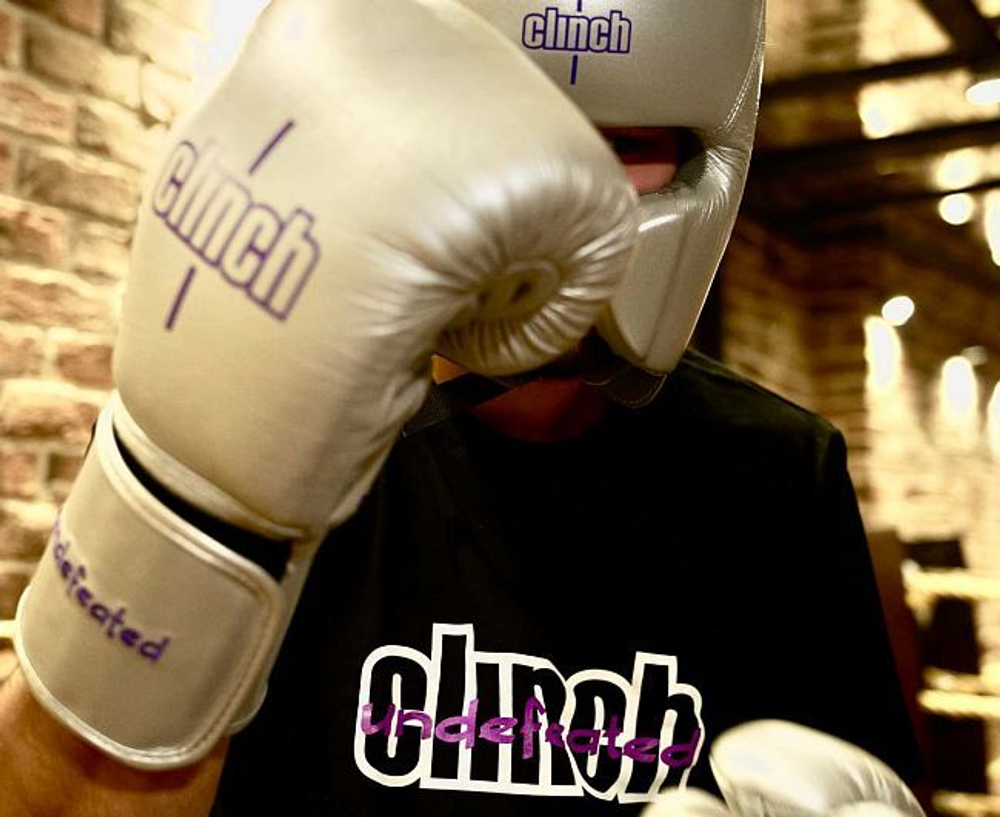 Шлем боксерский Clinch Undefeated Russian Team серебристый C162RT