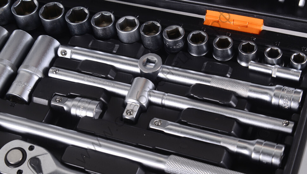 Набор инструментов, 1/2", 1/4", CrV, в кейсе 151 предмет Вихрь