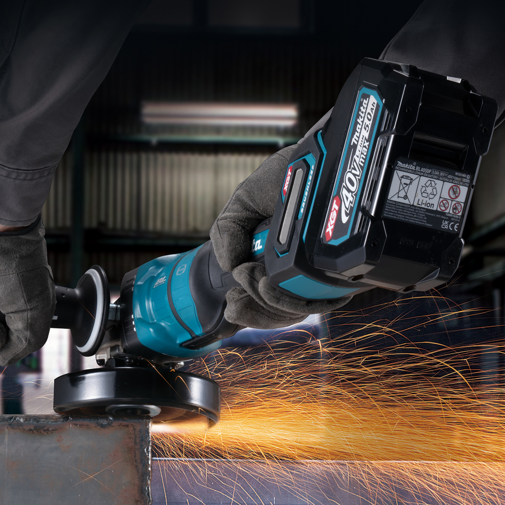 Аккумуляторная угловая шлифовальная машина Makita GA050GT101
