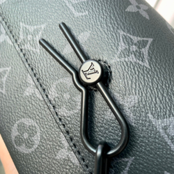 Louis Vuitton Steamer Wearable Wallet