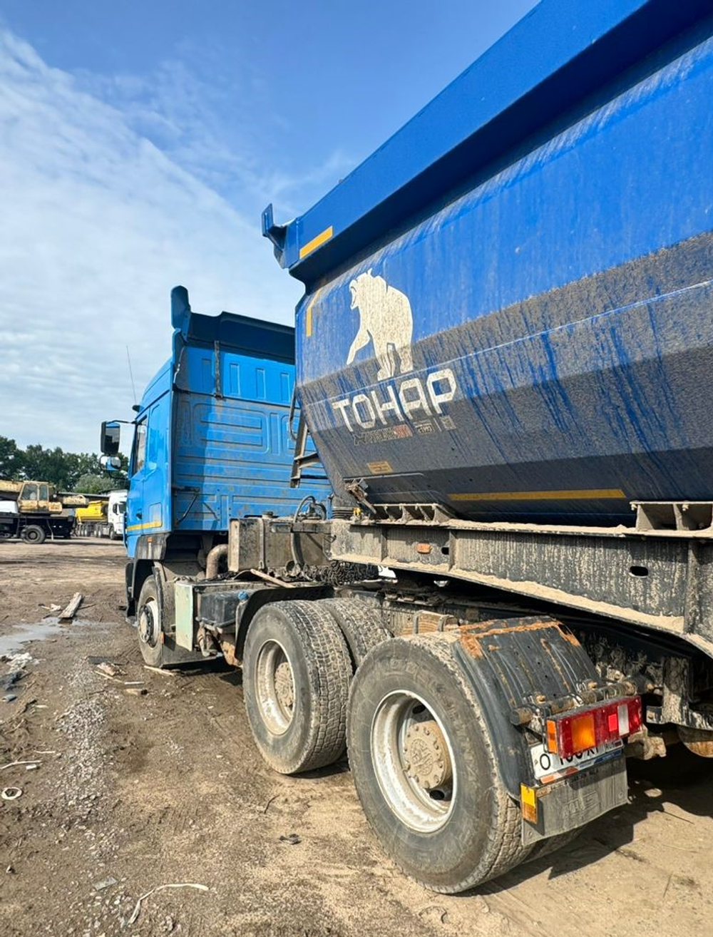 МАЗ 6430 6x4 Седельный тягач 643028-570-012 (Дизельный, 11,6 л, 423 л.с., МТ)