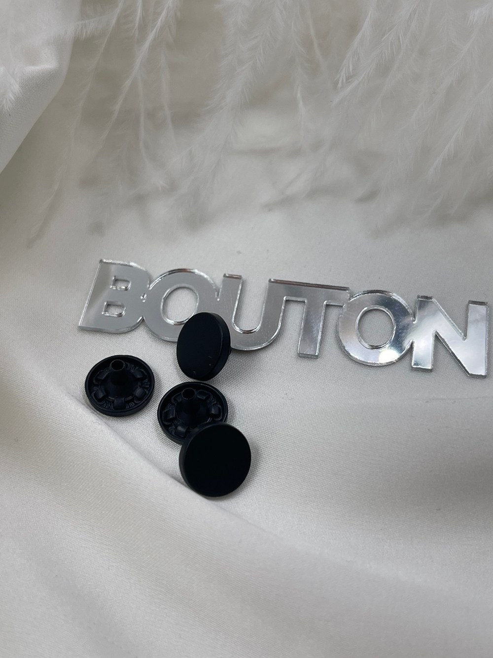 Шляпка под установочные кнопки черная матовая