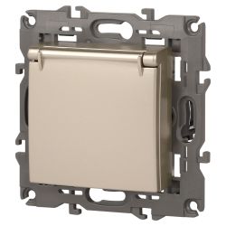 14-2103-04 ЭРА Розетка 2P+E Schuko со шторками с крышкой, 16A-250В, IP20, Эра Elegance, шампань (10/