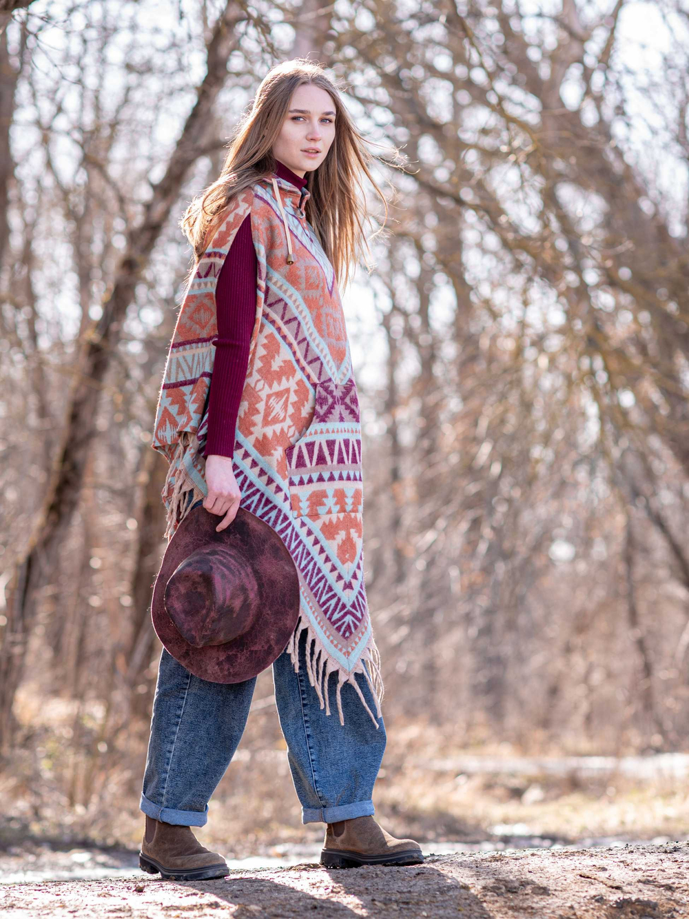 Пончо женское шерстяное с орнаментом