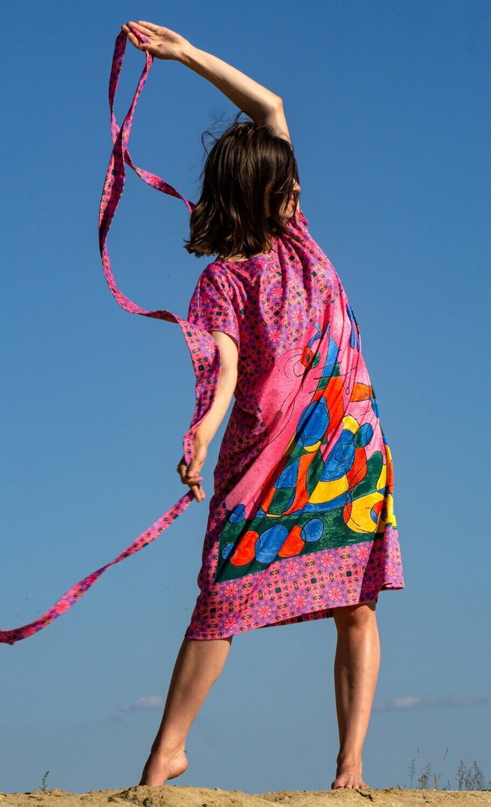 Платье "Миро розовый", по мотивам живописи каталонского художника-сюрреалиста Жоан Миро
