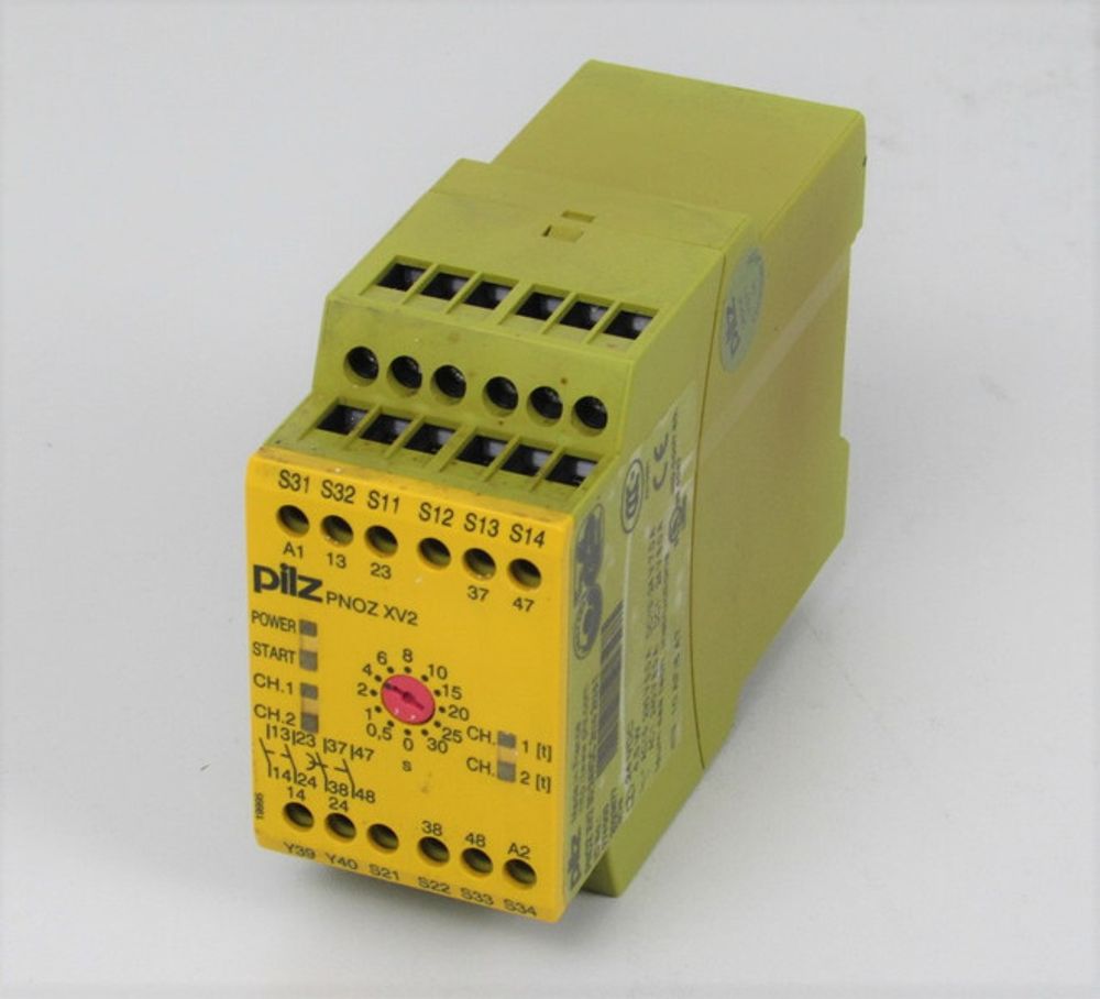 Pilz PNOZ XV2 24VDC 2S 2SZ ID No. 774500