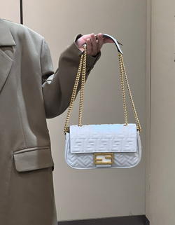 Fendi Baguette Chain Bag 24 cm