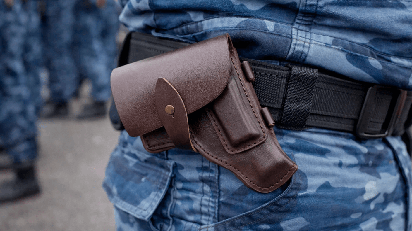 Как правильно носить кобуру?