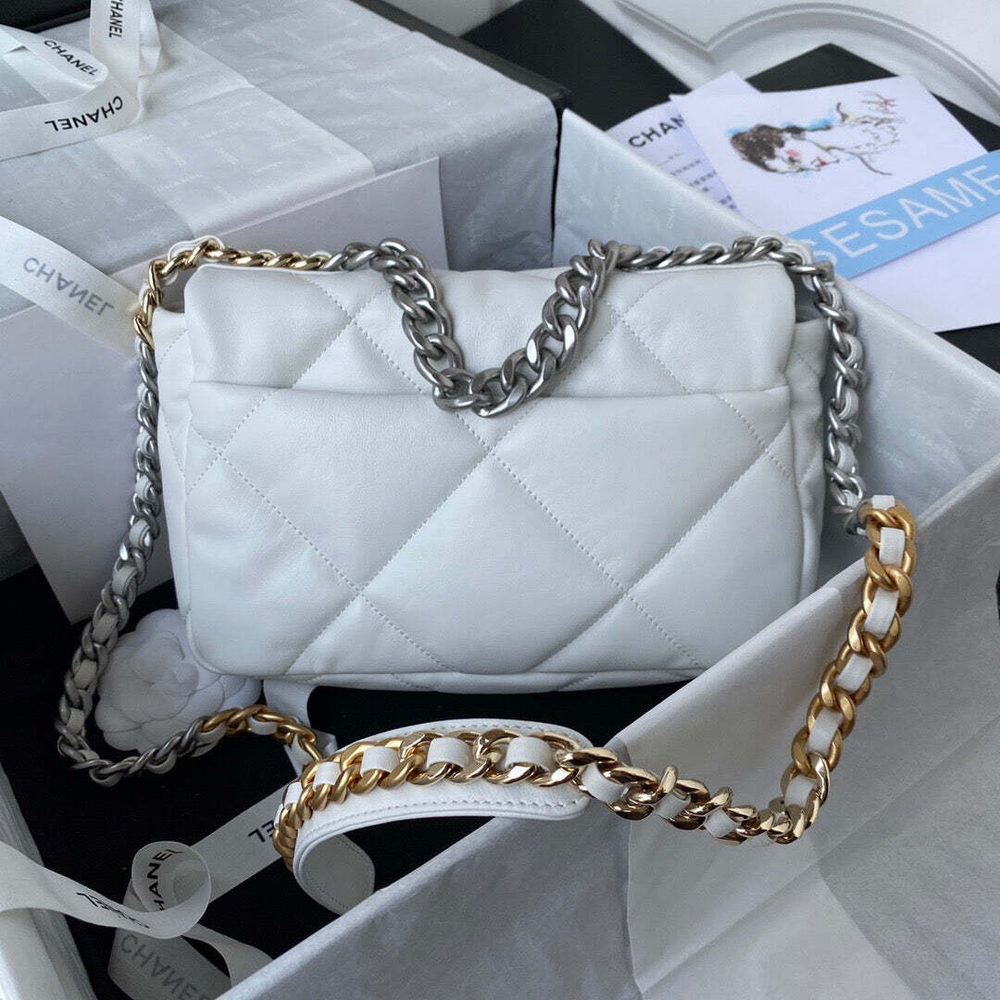 Chanel 19 26 cm