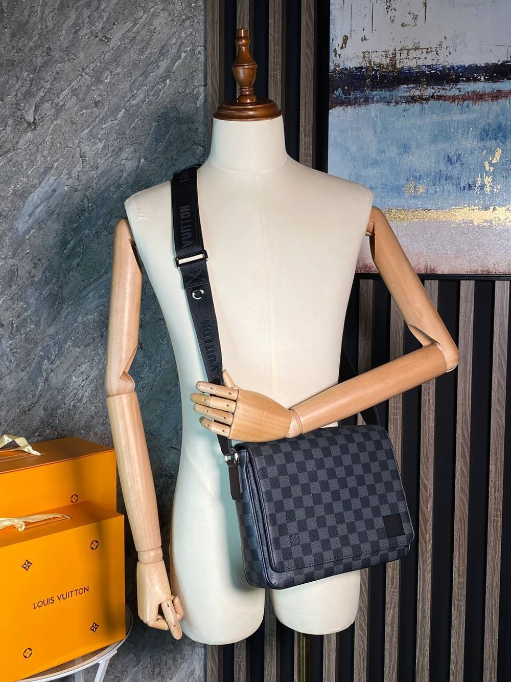 Сумка-мессенджер Louis Vuitton