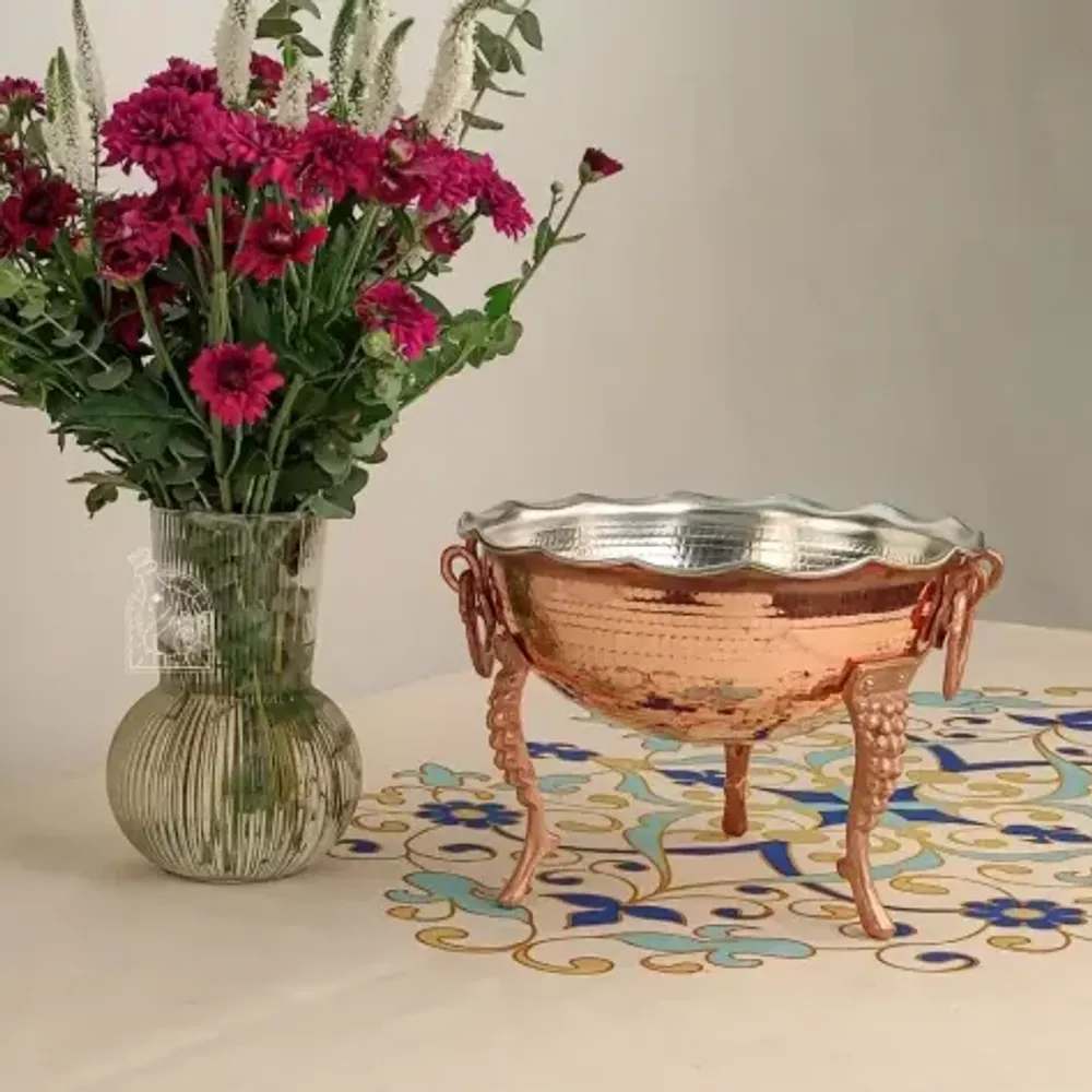 Медная пиала на трех высоких ножках Exirmes 30220262, Иран