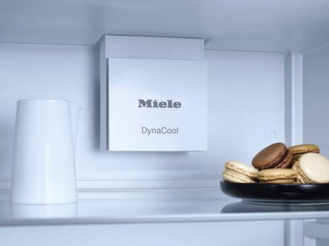 Встраиваемый холодильник Miele K 7715 E