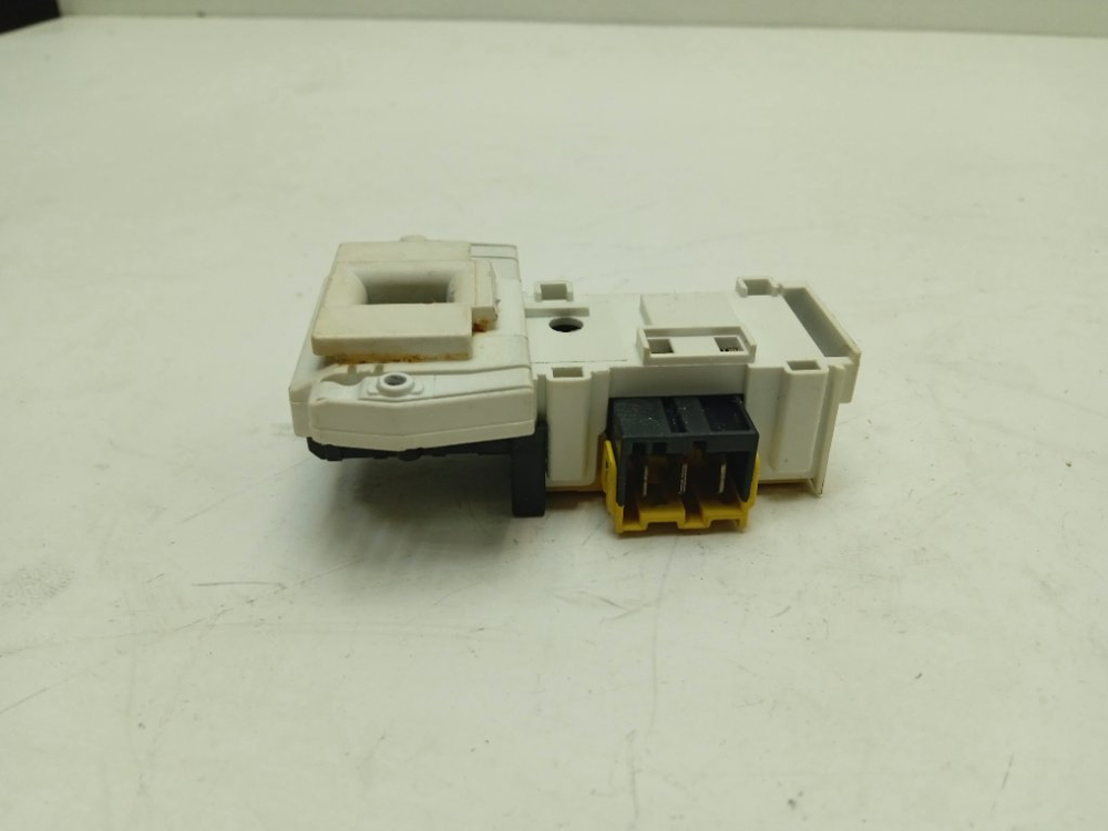 CS41072D кт126 Блокировка люка для стиральной машины Candy 41041367 б/у