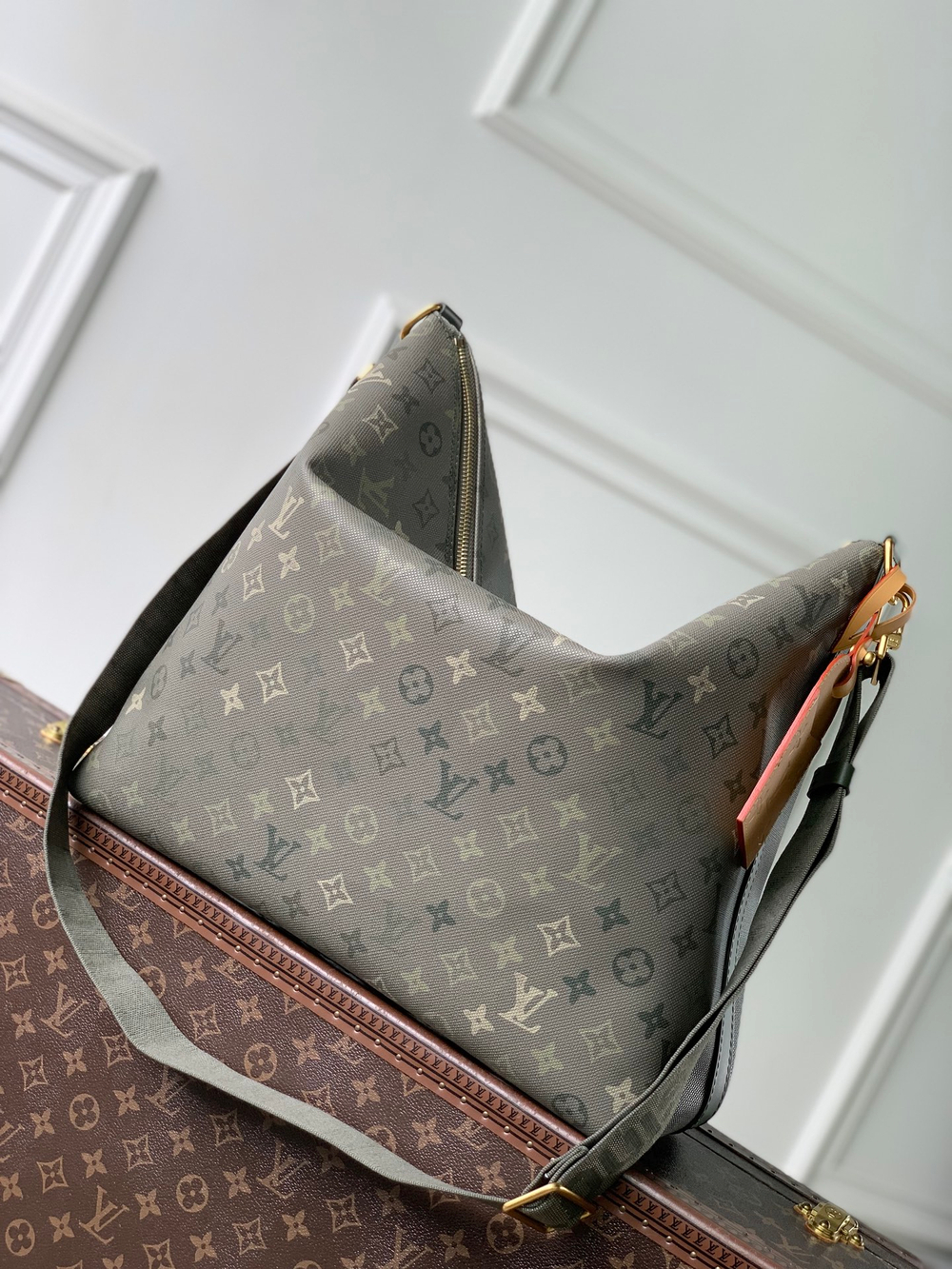 Louis Vuitton Vagabond Hobo