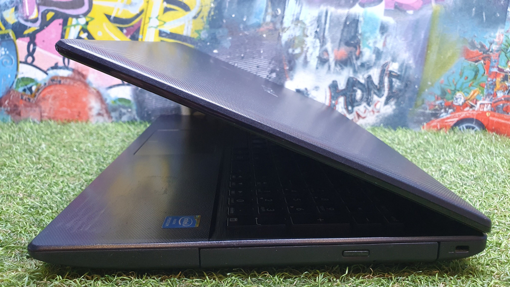 Ноутбук ASUS Pentium/4Gb