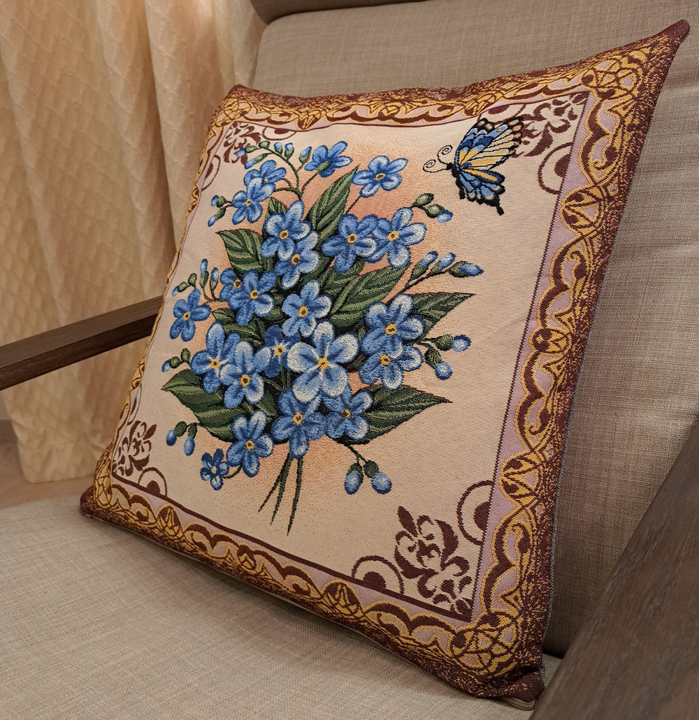 Декоративный гобеленовый чехол для интерьерной подушки Незабудки 38*38