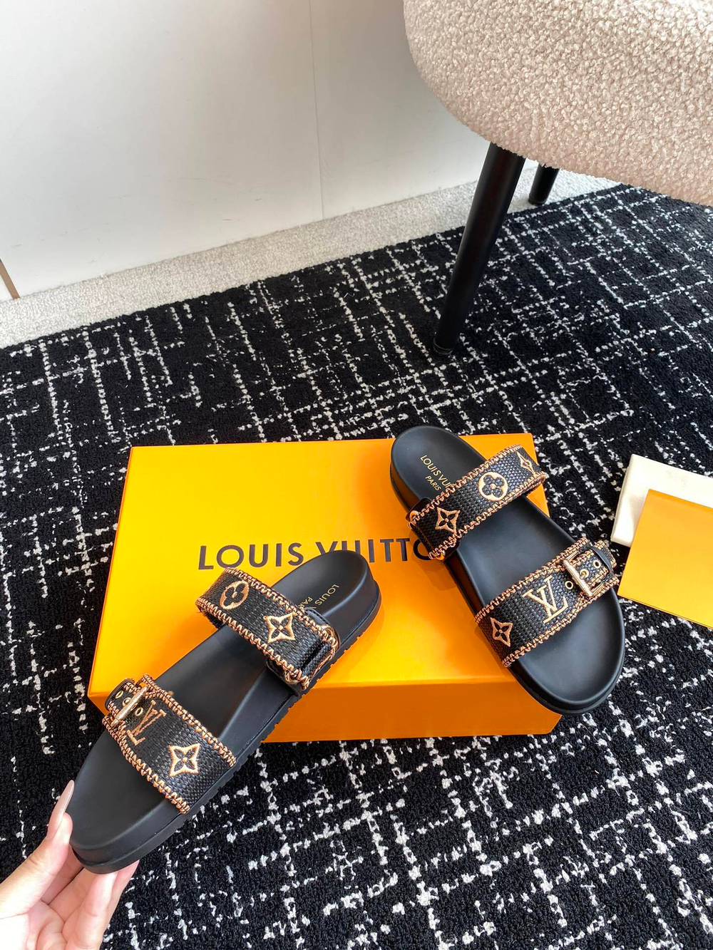 Louis Vuitton Bom Dia Flat Comfort Mule (5 colors)