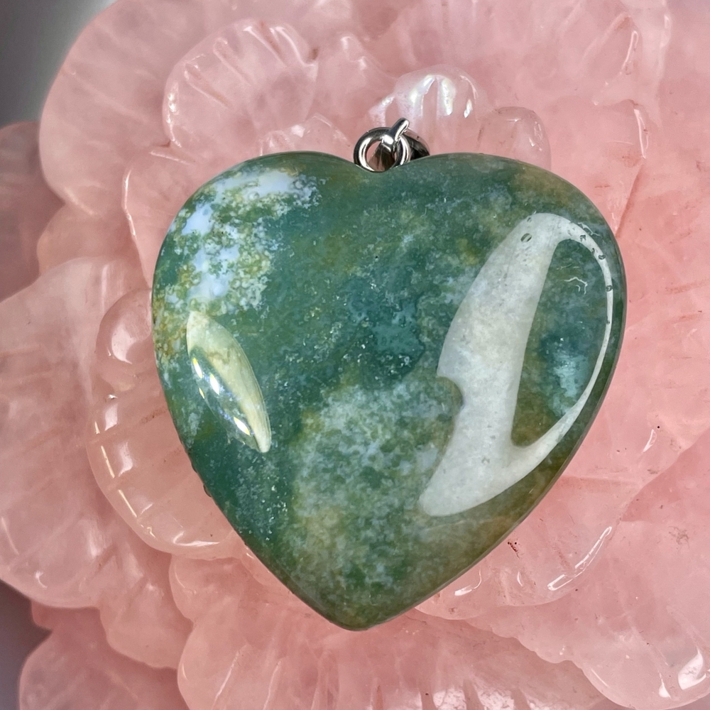 54046  Агат моховой Кулон сердце 40мм (Заряжено на Удачу)