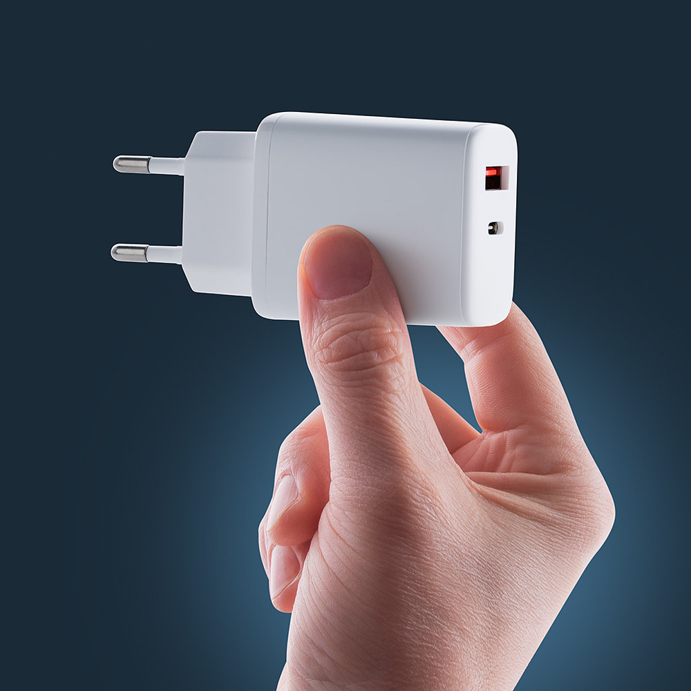 Сетевое зарядное устройство USB-A + USB-C, 20Вт, 3А, белый