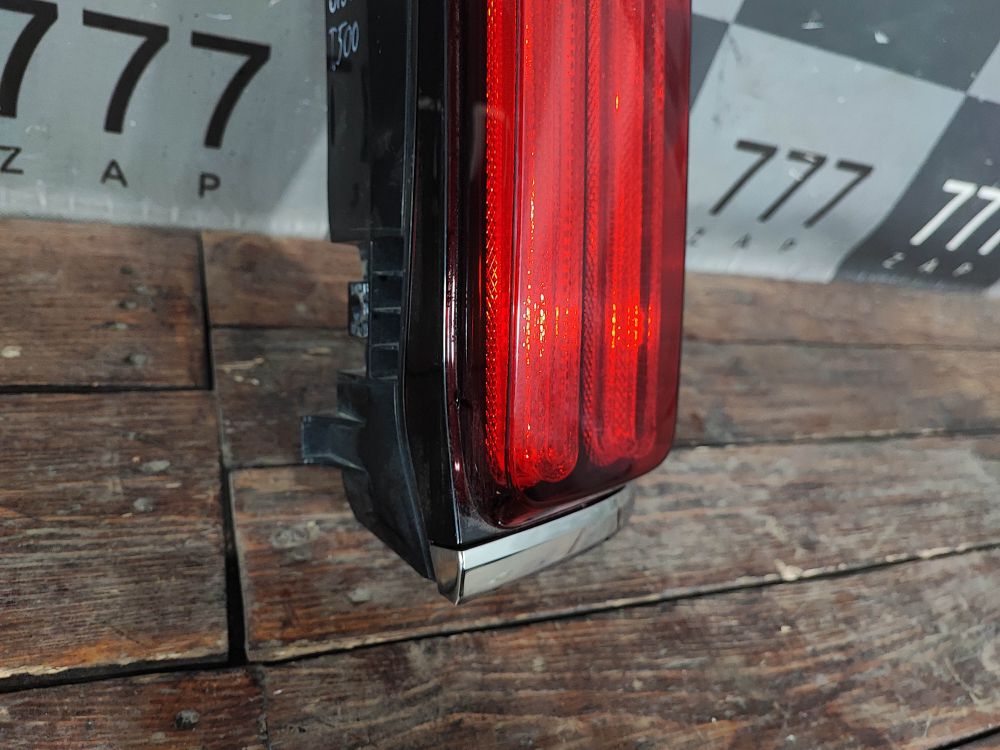 Фонарь задний правый Tank 500 21-нв Б/У Оригинал 4133115XKV3AA