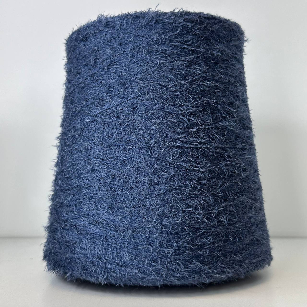 DREAMER - Luxury Production by Ri.Go; 50% меринос, 50% шёлк; 700м/100гр; Травка; col. 80379, цвет: синий холодный