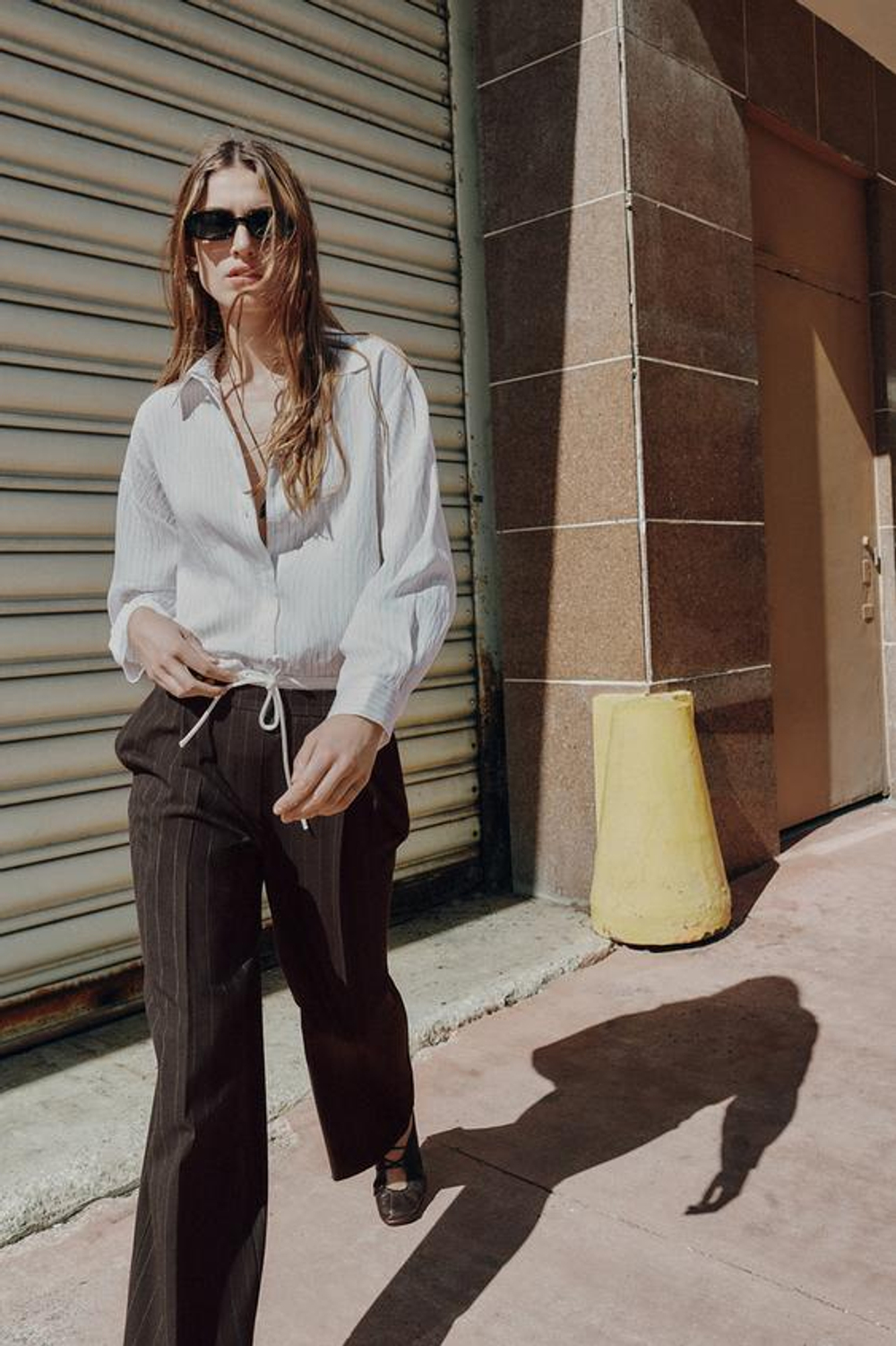 ZARA БРЮКИ С ШИРОКИМИ ШТАНИНАМИ И ДВОЙНЫМ ПОЯСОМ, КОРИЧНЕВЫЙ