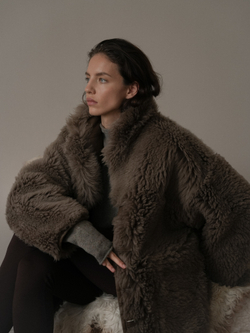 Двусторонняя дубленка Cozy Intelligent Dark Beige