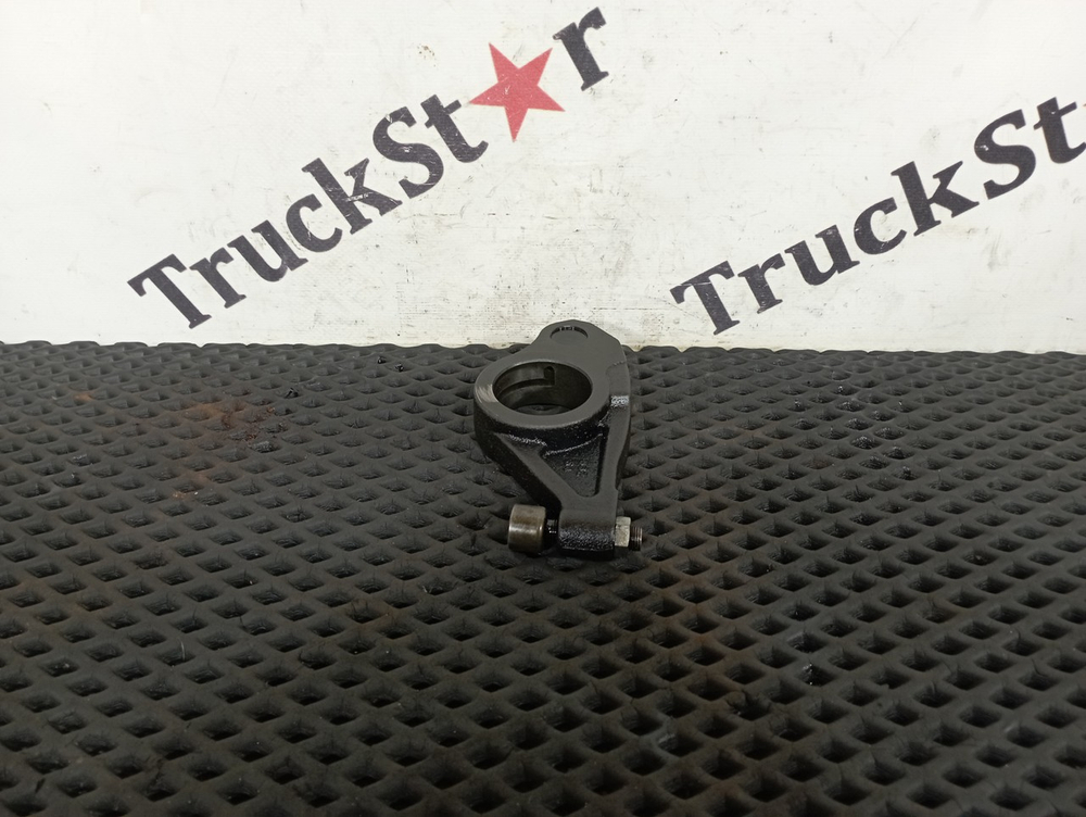 Рокер впускной 2017г.