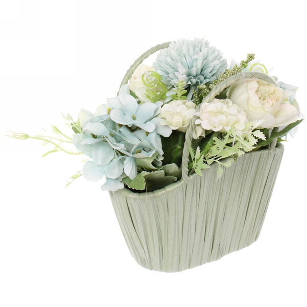 Цветы искусственные в корзине мятная