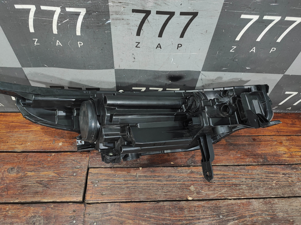 Фара левая галоген Omoda S5 22-нв Б/У Оригинал 605000322AA