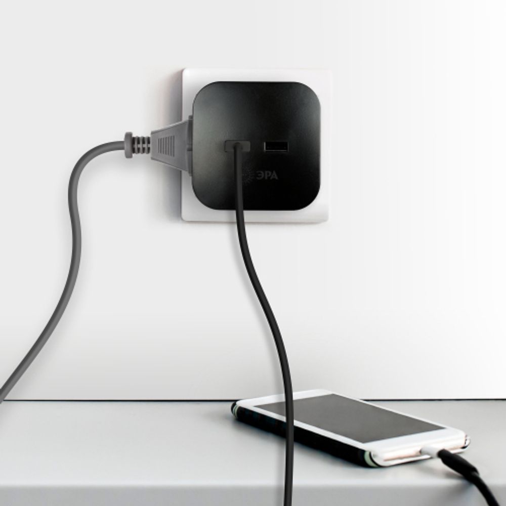 Разветвитель электрический ЭРА SP-4-USB-B на 4 розетки + 2xUSB 2400mA без заземления 10А черный | Тройники