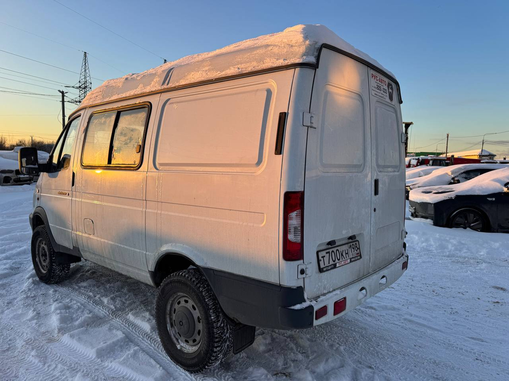 GAZ SOBOL Цельнометаллический 27527 (Бензиновый, 2,7 л, 107 л.с, 4WD)