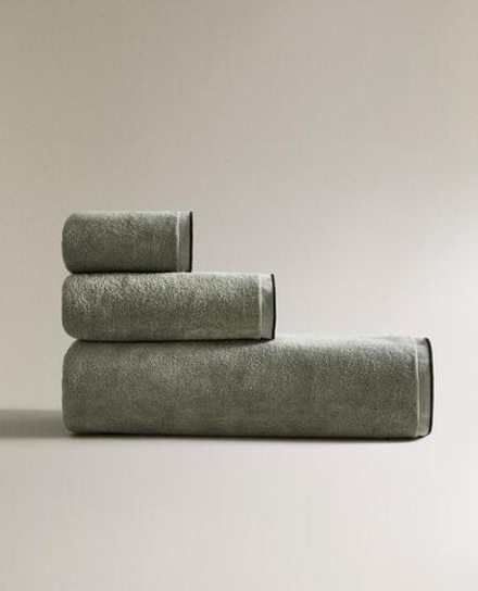 ZARA HOME БАННОЕ ПОЛОТЕНЦЕ ИЗ ВЕЛЮРА С ОТДЕЛКОЙ ОВЕРЛОКОМ, СВЕТЛО-ЗЕЛЕНЫЙ