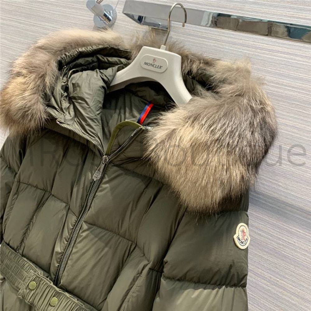 Женское длинное пуховое пальто Moncler Boedic с меховой отделкой