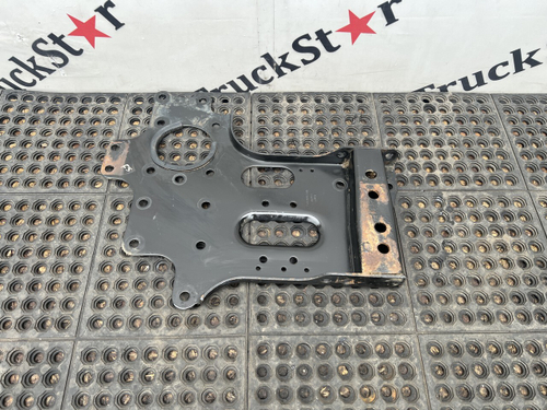 Кронштейн кабины передний левый 2023г