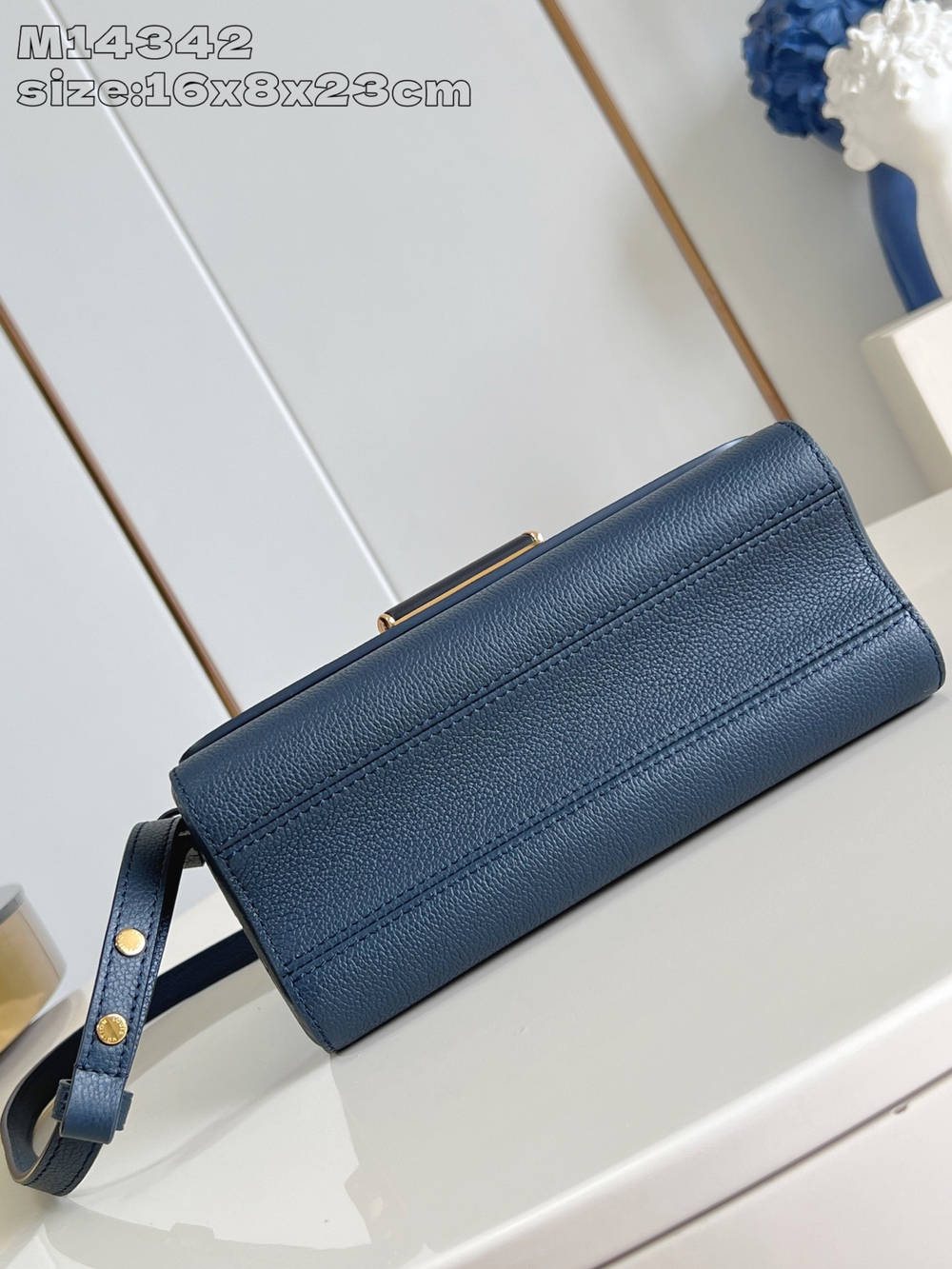 Louis Vuitton Twist MM Slim
