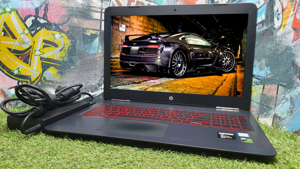 Ноутбук HP i7-7/8Gb/GTX 1050 Ti 4Gb/FHD/15-ax256tx/Windows 10