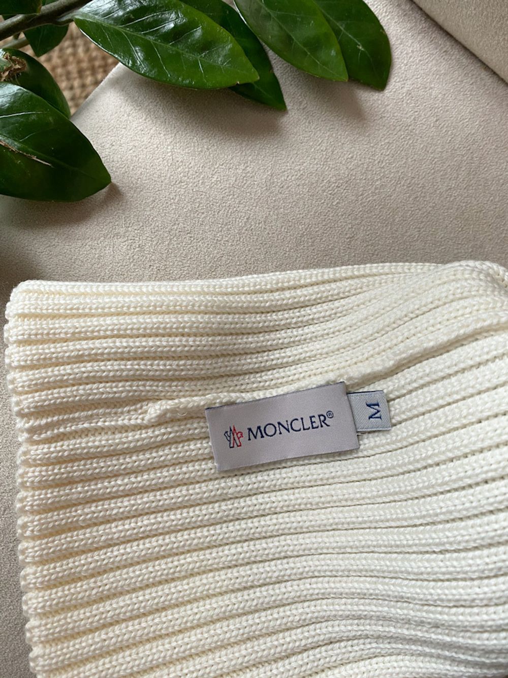 Новая шапка Moncler, 98