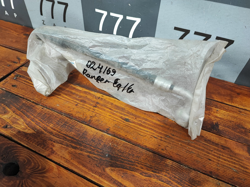 Трубка кондиционера Ranger, B-series 97-06 Новая Оригинал UH7161461A